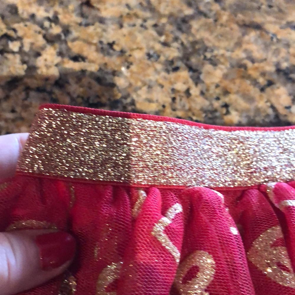 Girls Valentines Heart Skirt. 7/8 - Picture 3 of 8
